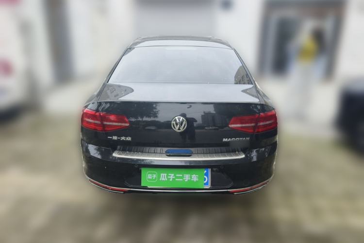 Used Volkswagen Magotan 2018 330TSI DSG Luxury Model Rear