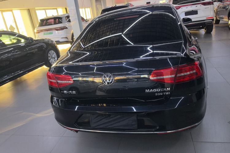 Used Volkswagen Magotan 2018 330TSI DSG Advanced Model Rear