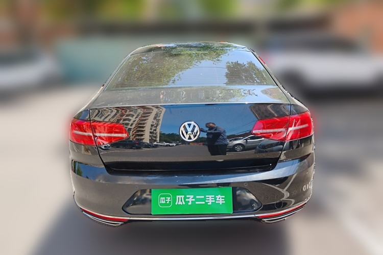 Used Volkswagen Magotan 2018 330TSI DSG Luxury Model Rear