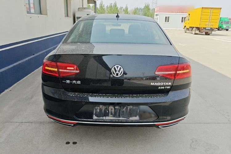 Used Volkswagen Magotan 2018 Facelift 330TSI DSG Luxury Model Rear