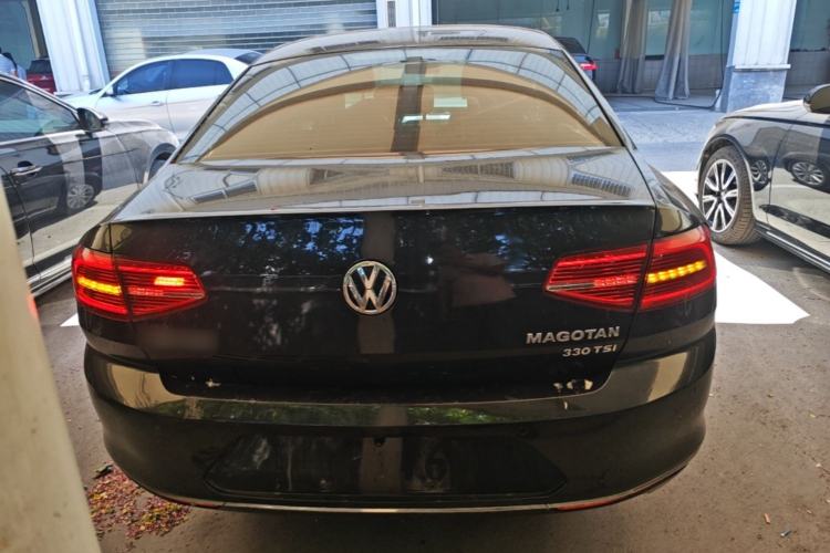 Used Volkswagen Magotan 2018 330TSI DSG Advanced Model Rear