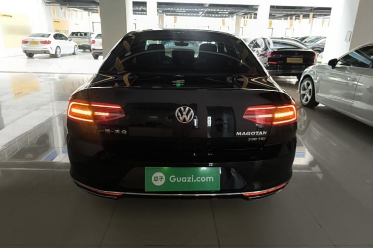 Used Volkswagen Magotan 2018 Facelift 330TSI DSG Luxury Model Rear
