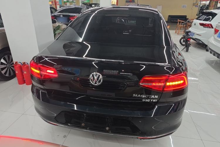Used Volkswagen Magotan 2018 Facelift 330TSI DSG Luxury Model Rear