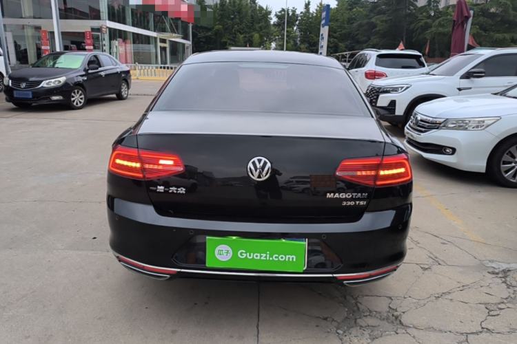 Used Volkswagen Magotan 2018 330TSI DSG Luxury Model Rear