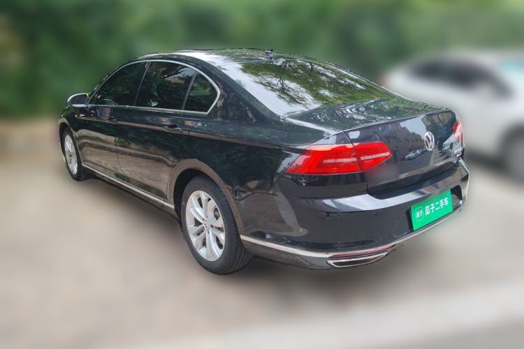 Used Volkswagen Magotan 2018 380TSI DSG Luxury Model Rear Left 45 Deg