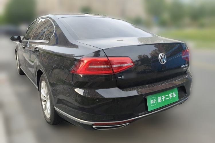 Used Volkswagen Magotan 2018 Facelift 330TSI DSG Luxury Model Rear Left 45 Deg