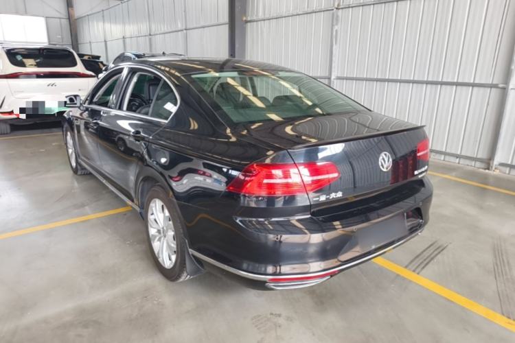 Used Volkswagen Magotan 2018 330TSI DSG Luxury Model Rear Left 45 Deg