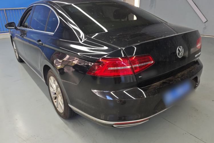Used Volkswagen Magotan 2018 Facelift 330TSI DSG Luxury Model Rear Left 45 Deg