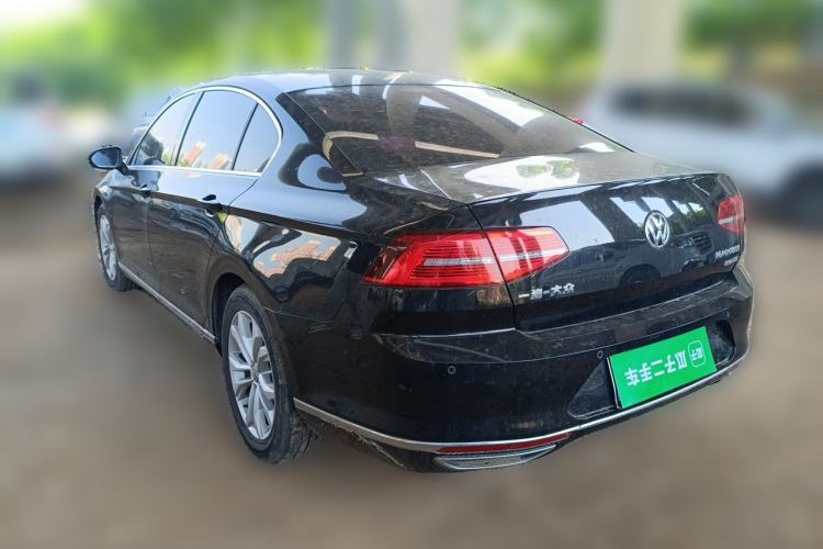 Used Volkswagen Magotan 2018 330TSI DSG Luxury Model Rear Left 45 Deg
