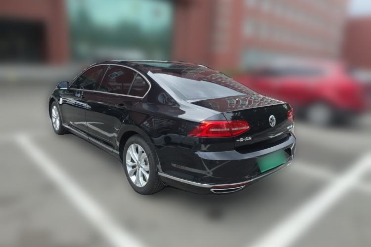 Used Volkswagen Magotan 2018 Facelift 330TSI DSG Luxury Model Rear Left 45 Deg