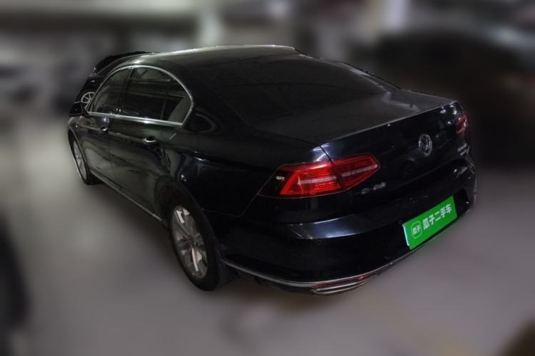Used Volkswagen Magotan 2018 330TSI DSG Luxury Model Rear Left 45 Deg
