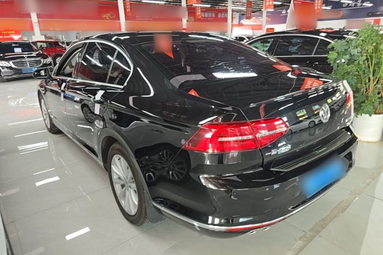 Used Volkswagen Magotan 2018 330TSI DSG Advanced Model Rear Left 45 Deg