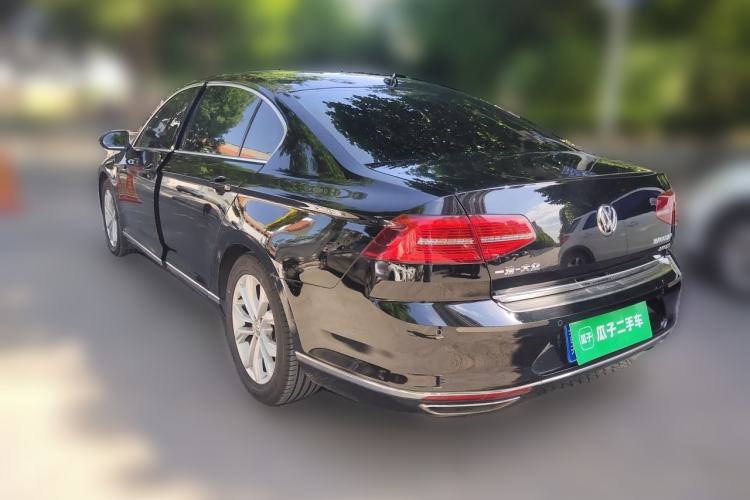 Used Volkswagen Magotan 2018 Facelift 330TSI DSG Luxury Model Rear Left 45 Deg