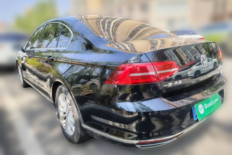Used Volkswagen Magotan 2018 Facelift 330TSI DSG Luxury Model Rear Left 45 Deg