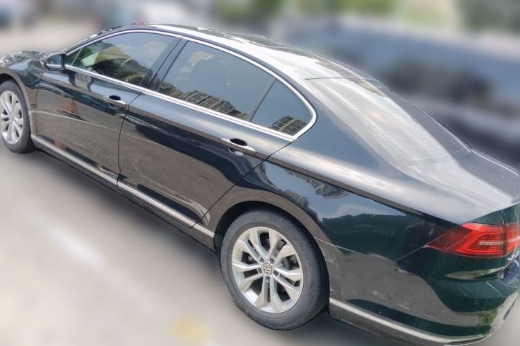 Used Volkswagen Magotan 2018 Facelift 330TSI DSG Luxury Model Rear Left 45 Deg