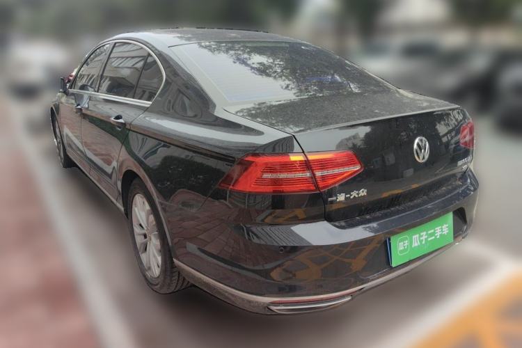 Used Volkswagen Magotan 2018 380TSI DSG Luxury Model Rear Left 45 Deg