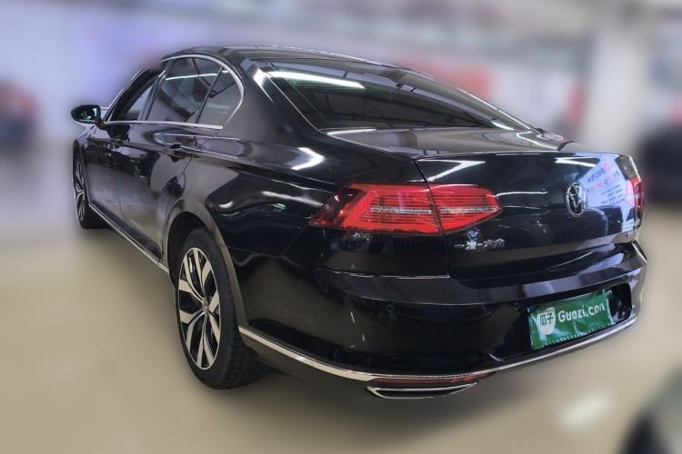 Used Volkswagen Magotan 2018 330TSI DSG Advanced Model Rear Left 45 Deg
