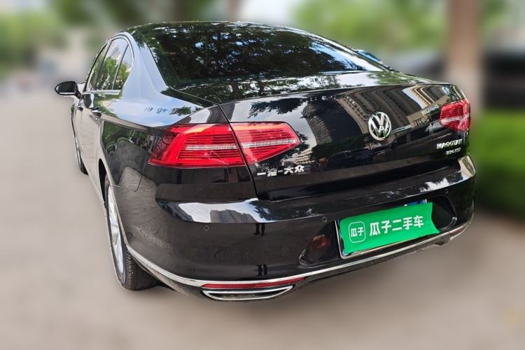 Used Volkswagen Magotan 2018 Facelift 330TSI DSG Luxury Model Rear Left 45 Deg