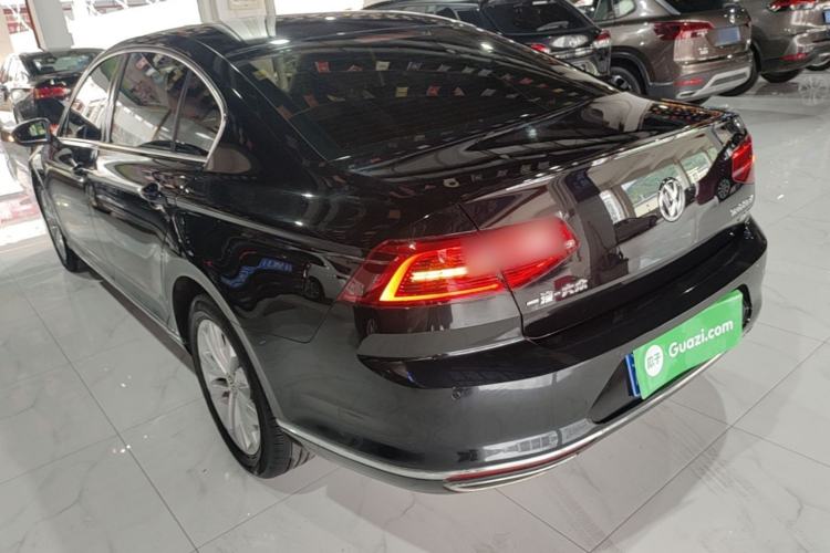 Used Volkswagen Magotan 2018 Facelift 330TSI DSG Luxury Model Rear Left 45 Deg