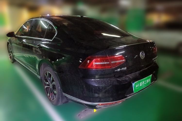 Used Volkswagen Magotan 2018 330TSI DSG Luxury Model Rear Left 45 Deg