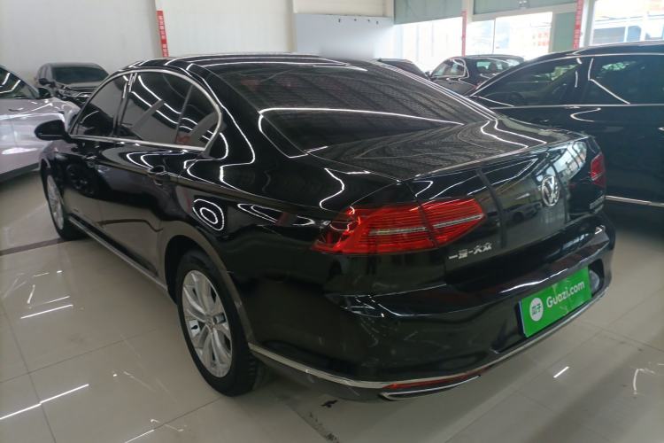 Used Volkswagen Magotan 2018 Facelift 330TSI DSG Luxury Model Rear Left 45 Deg