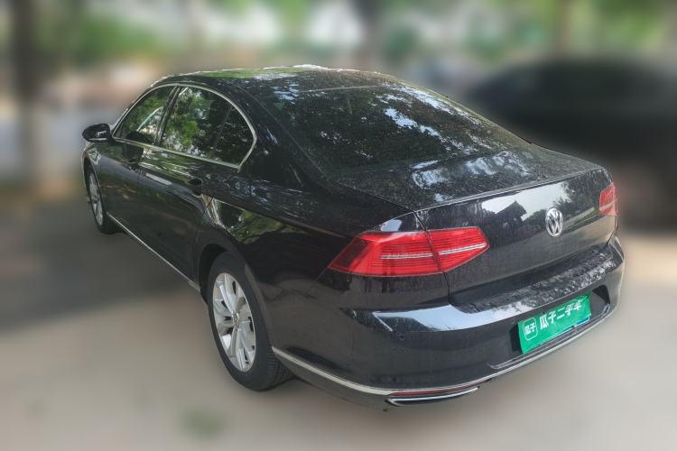 Used Volkswagen Magotan 2018 330TSI DSG Luxury Model Rear Left 45 Deg
