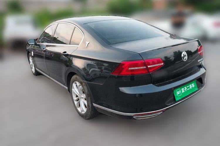 Used Volkswagen Magotan 2018 Facelift 330TSI DSG Luxury Model Rear Left 45 Deg