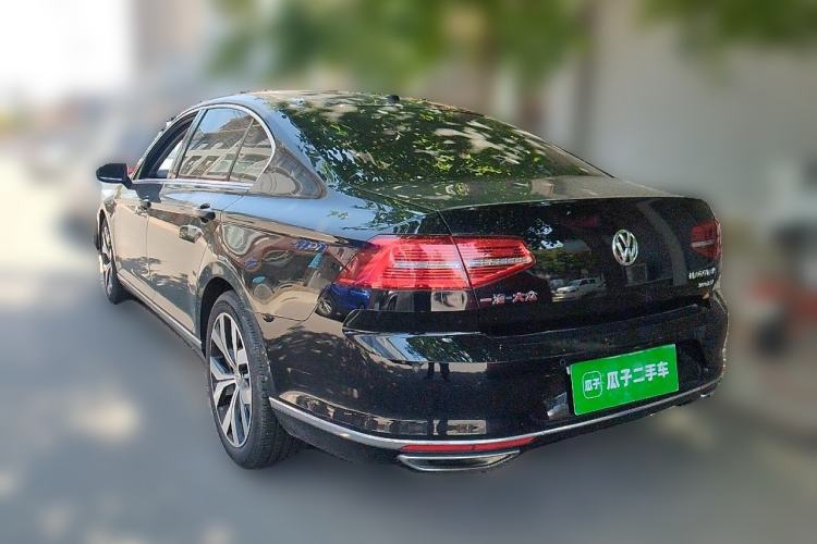 Used Volkswagen Magotan 2018 380TSI DSG Prestige Model Rear Left 45 Deg