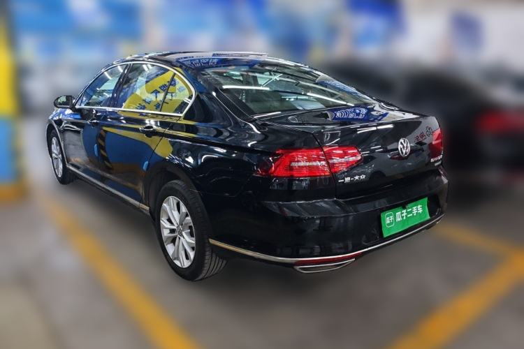 Used Volkswagen Magotan 2018 Facelift 330TSI DSG Luxury Model Rear Left 45 Deg
