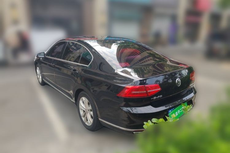 Used Volkswagen Magotan 2018 330TSI DSG Luxury Model Rear Left 45 Deg