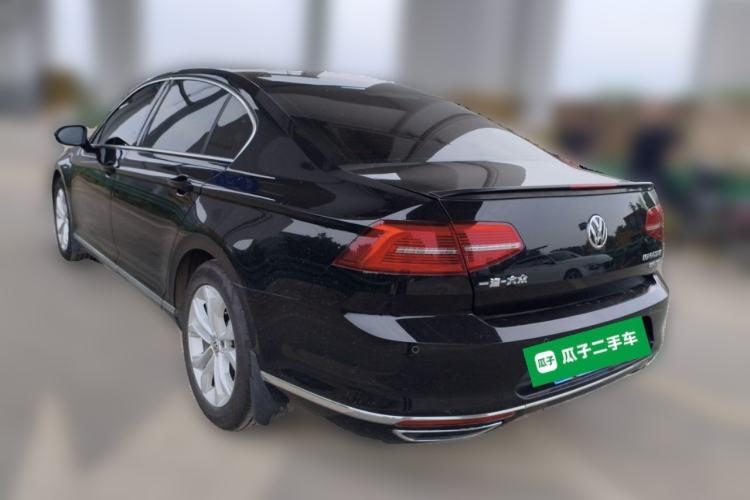 Used Volkswagen Magotan 2018 Facelift 330TSI DSG Luxury Model Rear Left 45 Deg