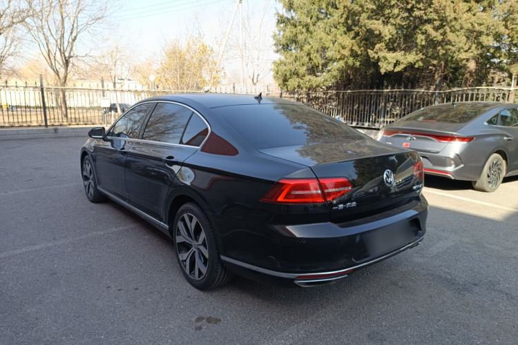 Used Volkswagen Magotan 2018 380TSI DSG Prestige Model Rear Left 45 Deg