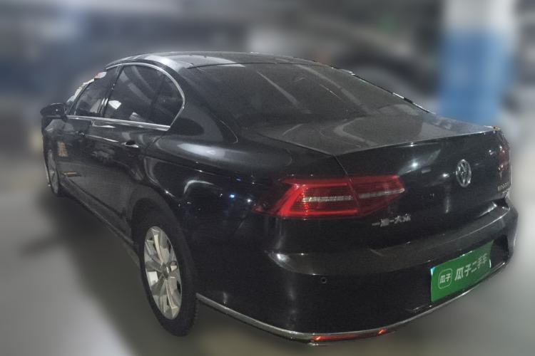 Used Volkswagen Magotan 2018 330TSI DSG Luxury Model Rear Left 45 Deg