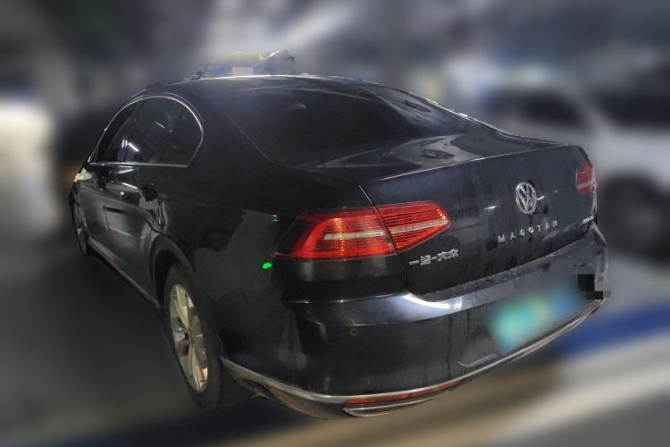 Used Volkswagen Magotan 2018 Facelift 330TSI DSG Luxury Model Rear Left 45 Deg
