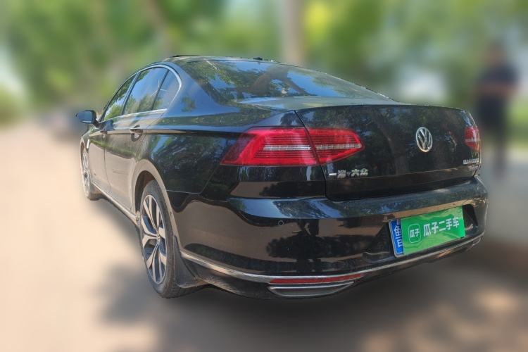 Used Volkswagen Magotan 2018 330TSI DSG Luxury Model Rear Left 45 Deg