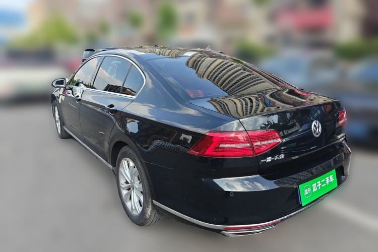Used Volkswagen Magotan 2018 380TSI DSG Luxury Model Rear Left 45 Deg