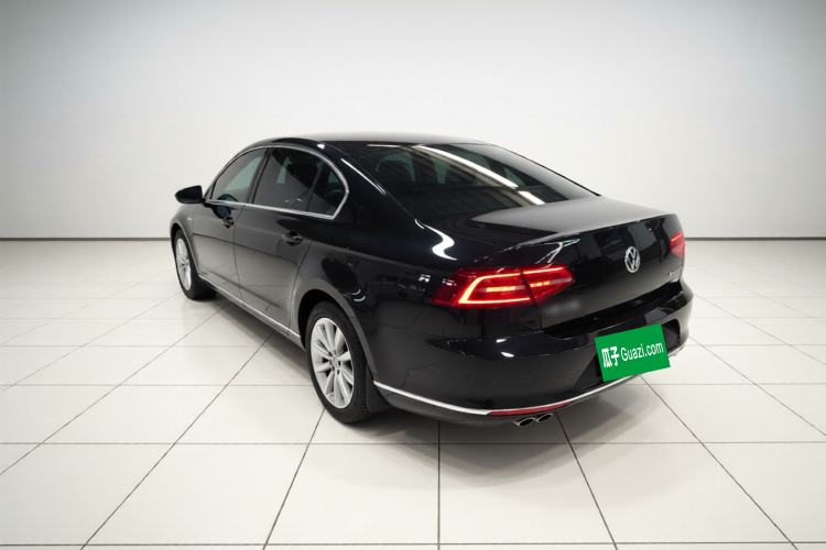 Used Volkswagen Magotan 2018 330TSI DSG Advanced Model Rear Left 45 Deg