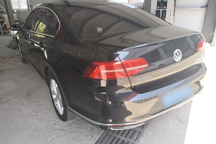 Used Volkswagen Magotan 2018 Facelift 330TSI DSG Luxury Model Rear Left 45 Deg