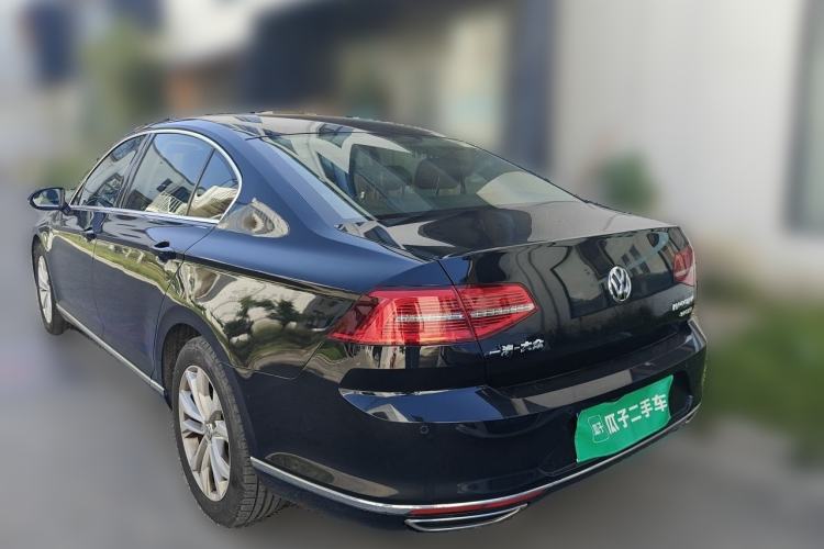 Used Volkswagen Magotan 2018 330TSI DSG Luxury Model Rear Left 45 Deg