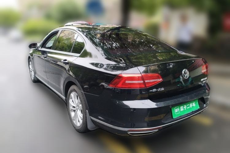 Used Volkswagen Magotan 2018 Facelift 330TSI DSG Luxury Model Rear Left 45 Deg