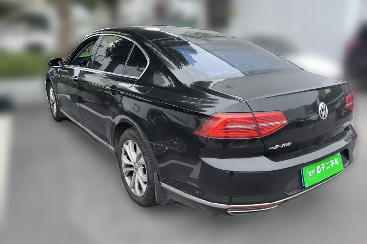 Used Volkswagen Magotan 2018 330TSI DSG Luxury Model Rear Left 45 Deg
