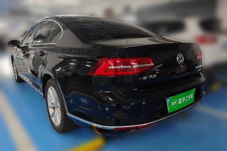 Used Volkswagen Magotan 2018 330TSI DSG Advanced Model Rear Left 45 Deg