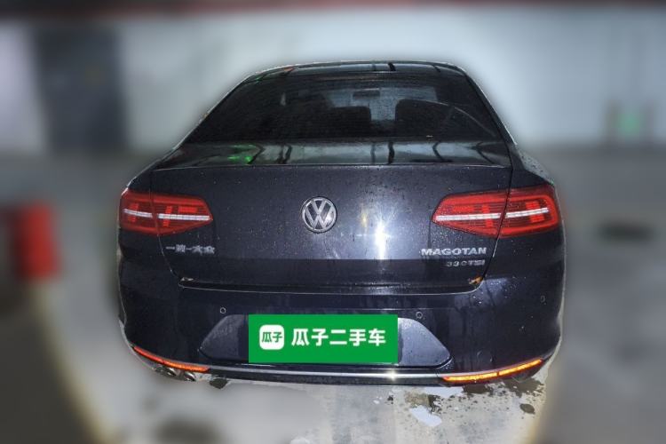 Used Volkswagen Magotan 2018 280TSI DSG Comfort Model Rear