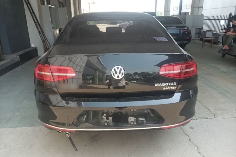 Used Volkswagen Magotan 2018 280TSI DSG Comfort Model Rear