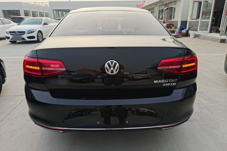 Used Volkswagen Magotan 2018 330TSI DSG Luxury Model Rear