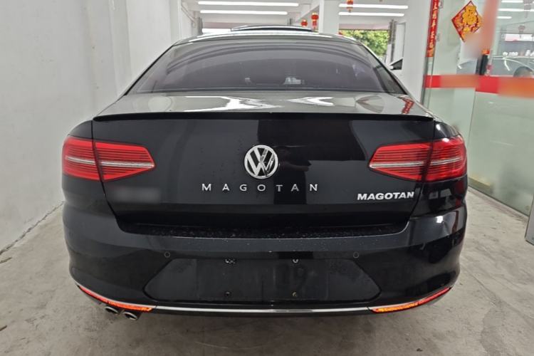 Used Volkswagen Magotan 2018 280TSI DSG Comfort Model Rear