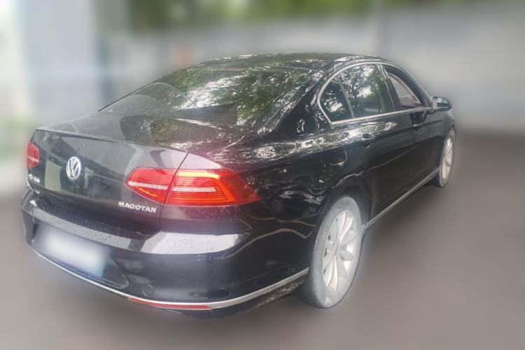 Used Volkswagen Magotan 2018 330TSI DSG Advanced Model Rear Right 45 Deg