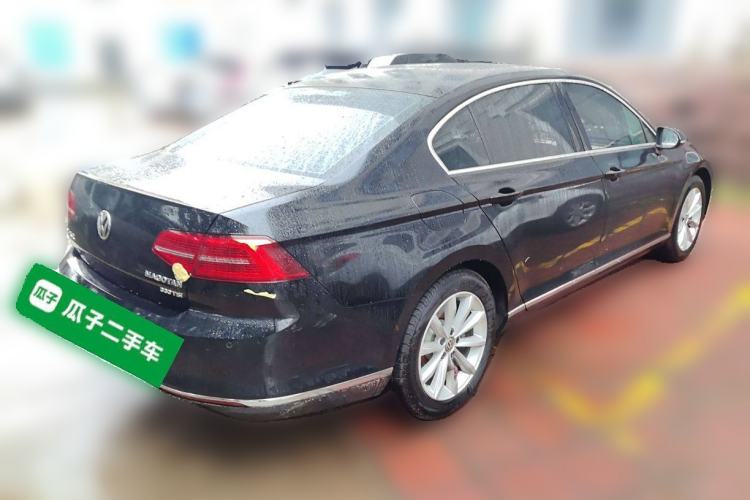 Used Volkswagen Magotan 2018 330TSI DSG Advanced Model Rear Right 45 Deg