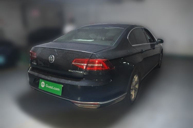Used Volkswagen Magotan 2018 330TSI DSG Luxury Model Rear Right 45 Deg