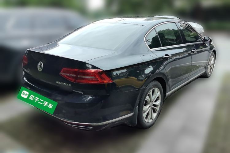 Used Volkswagen Magotan 2018 330TSI DSG Luxury Model Rear Right 45 Deg